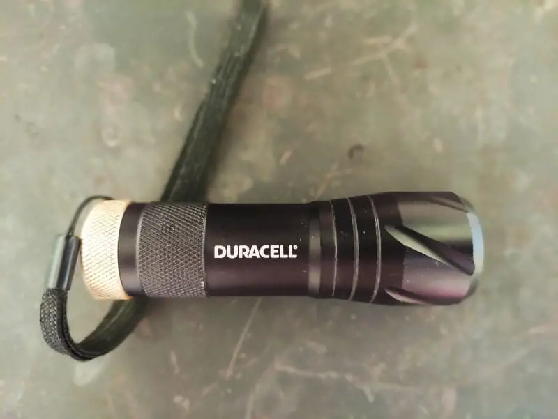 duracell 2500 lumens hiking flashlight