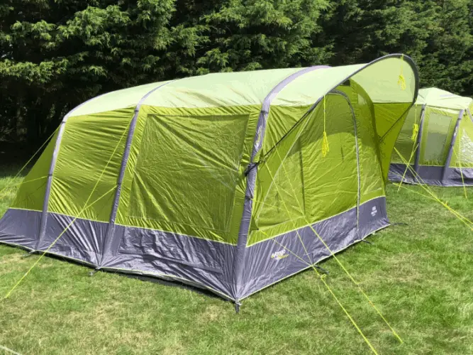 a green tent