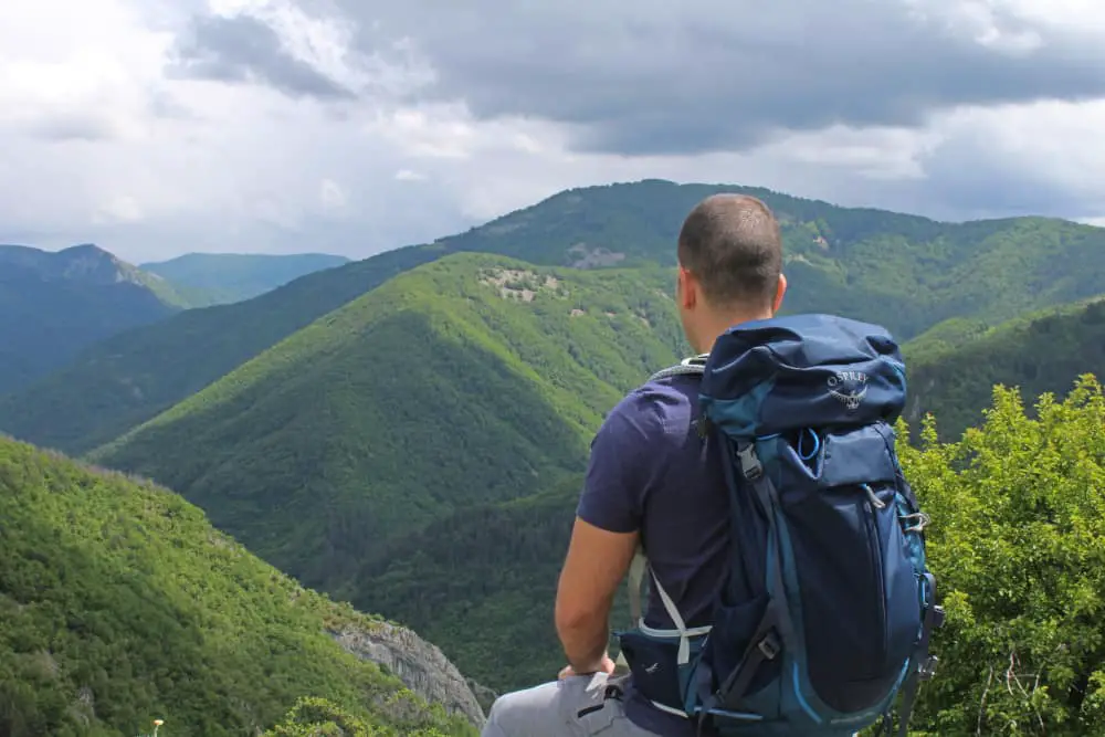 Osprey Stratos 24 Men's Backpack Daypacks for Daytrip Hiking Travel Raincover 