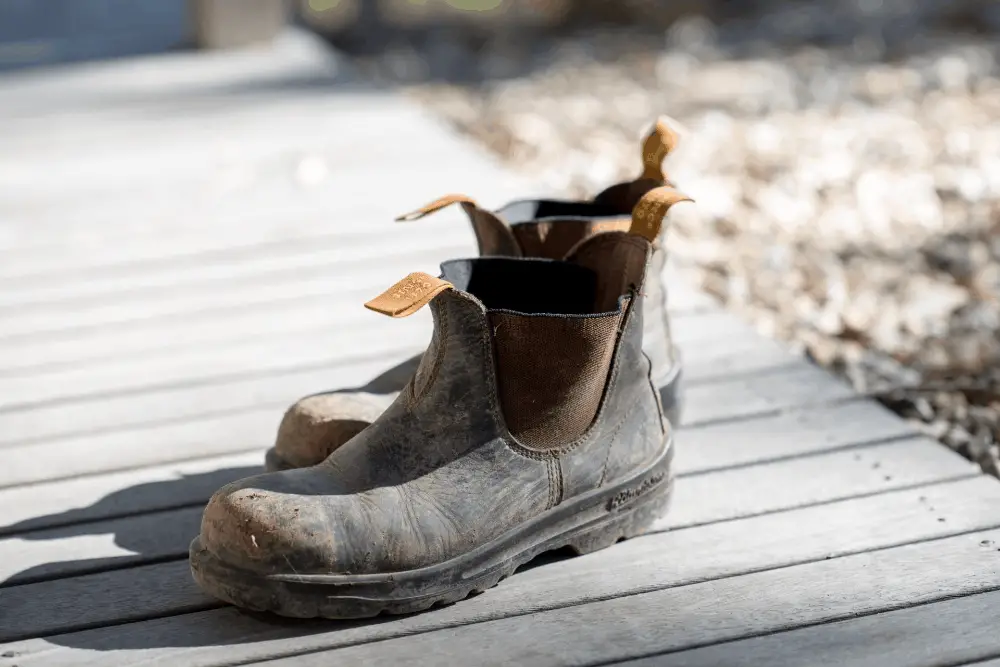 Hiking blundstones cheap