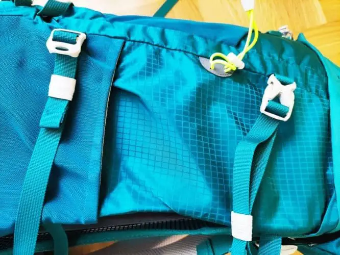 side compression straps on a backpack 